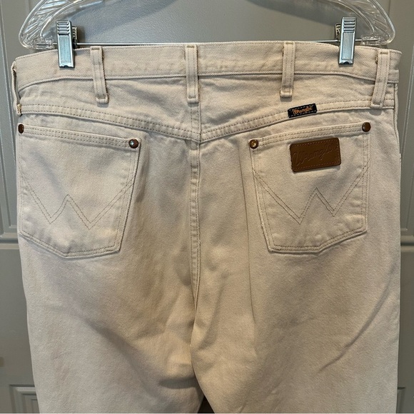 Wrangler Men’s Jeans Size 35x32 Tan - Picture 4 of 7